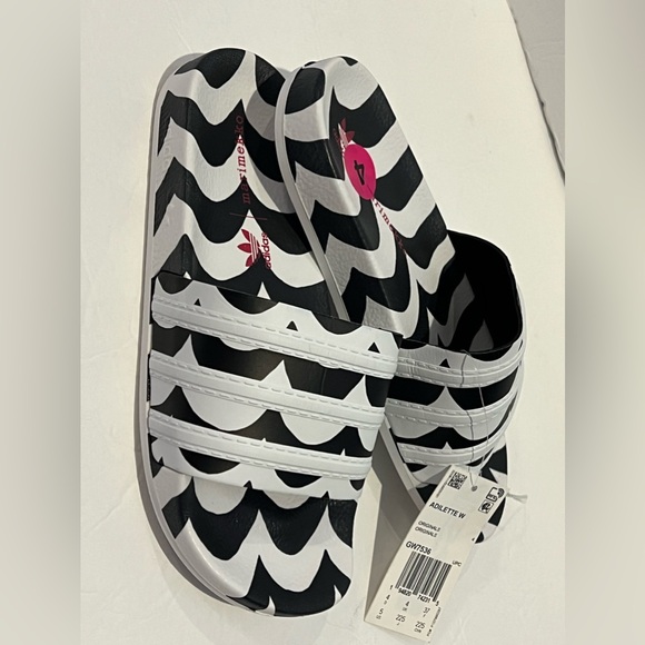 Adidas Marimekko Adilette Slides Core Black Cloud White GW7536 Men’s size 4 - Picture 2 of 7